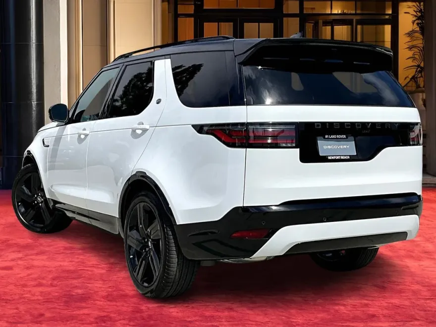 2025 Land Rover Discovery SE photo 1