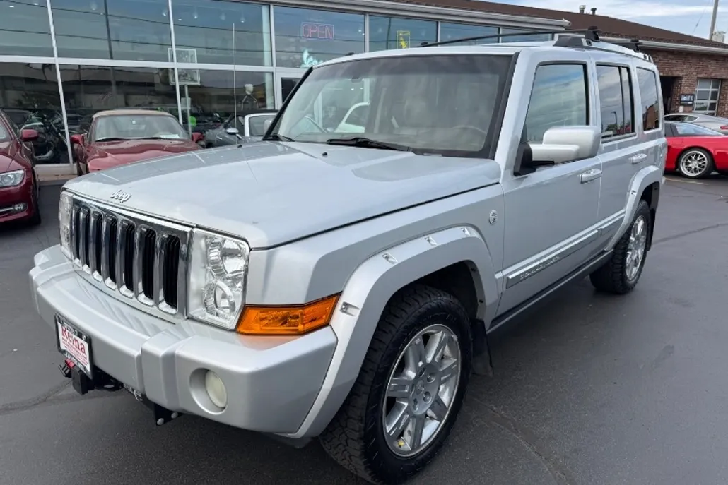 2010 Jeep Commander Limited photo 1