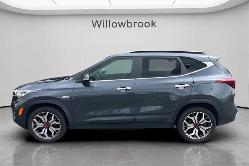 2023 Kia Seltos SX photo 1