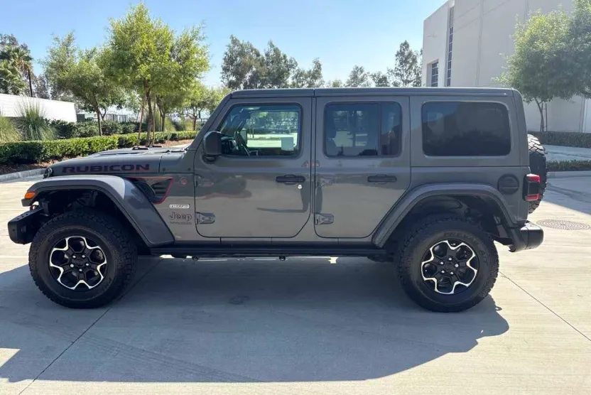 2020 Jeep Wrangler Unlimited Recon photo 1