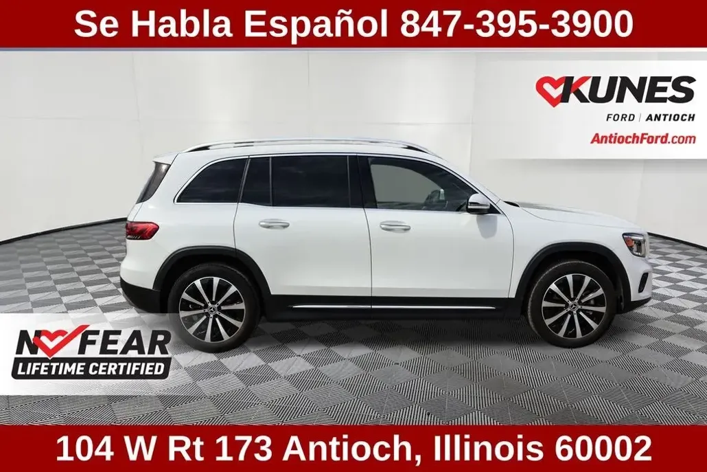 2023 Mercedes Benz GLB 250 4MATIC photo 1