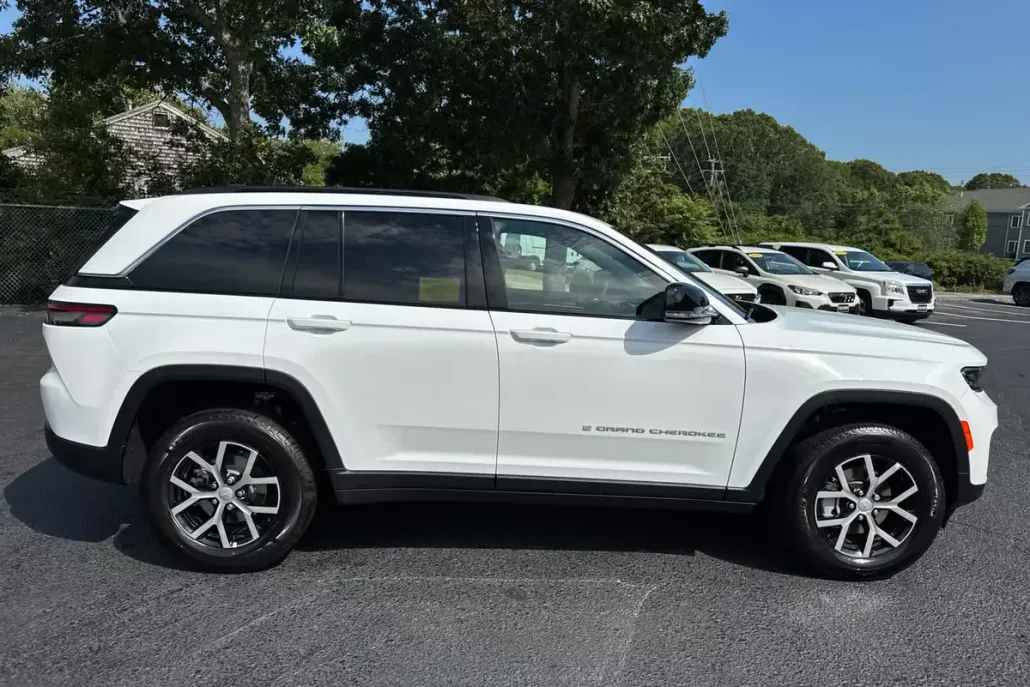 2025 Jeep Grand Cherokee Limited photo 1
