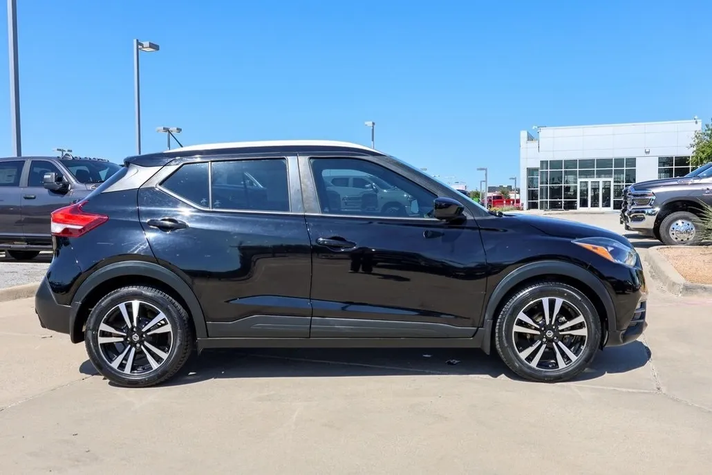 2018 Nissan Kicks SV photo 1