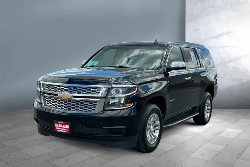 2017 Chevrolet Tahoe LT photo 1