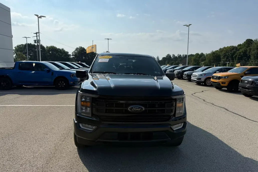 2023 Ford F-150 XLT photo 1