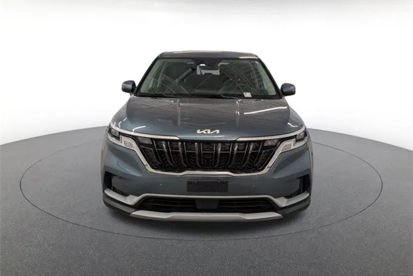 2024 Kia Carnival EX photo 1
