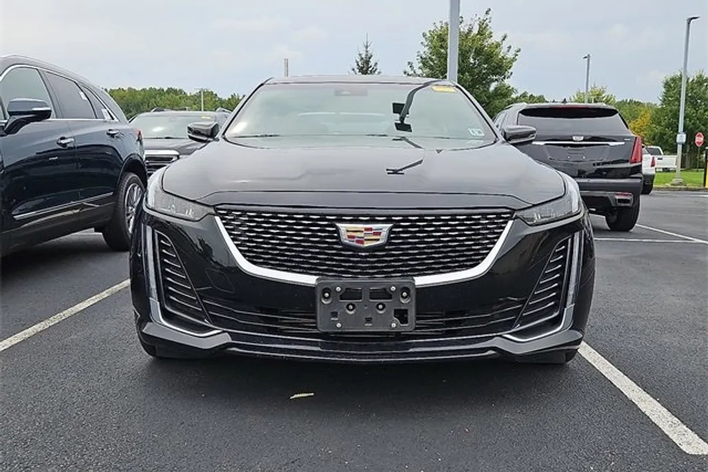 2023 Cadillac CT5 Luxury photo 1
