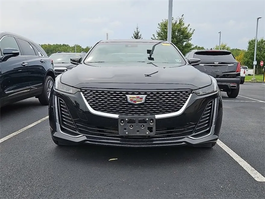 2023 Cadillac CT5 Luxury photo 1