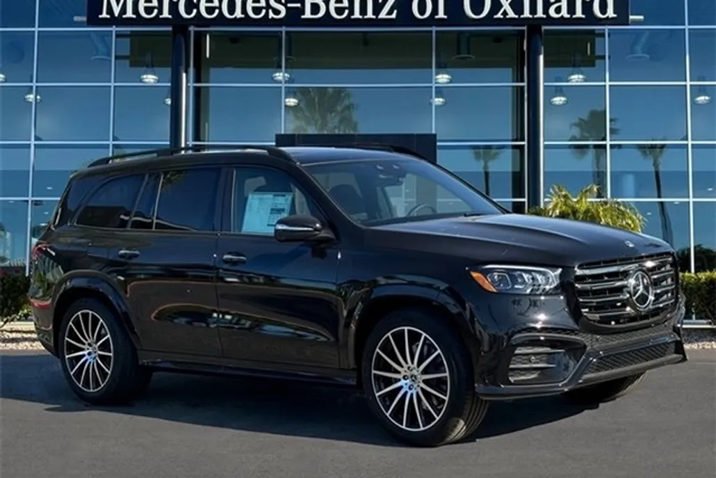 2025 Mercedes Benz GLS 450 4MATIC photo 1