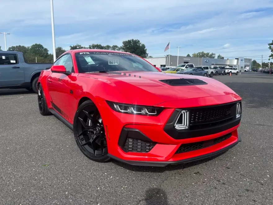 2024 Ford Mustang GT Premium photo 1