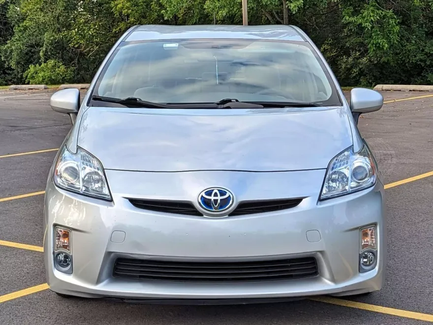 2011 Toyota Prius photo 2
