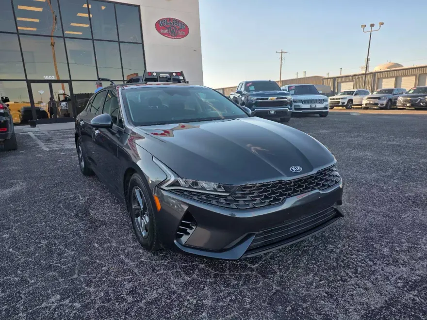 2021 Kia K5 LXS photo 1