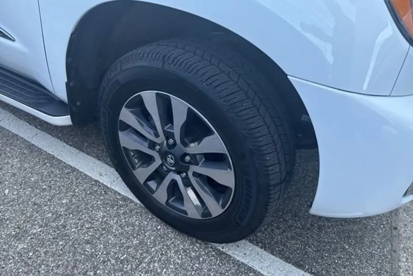 2019 Toyota Sequoia Limited photo 1