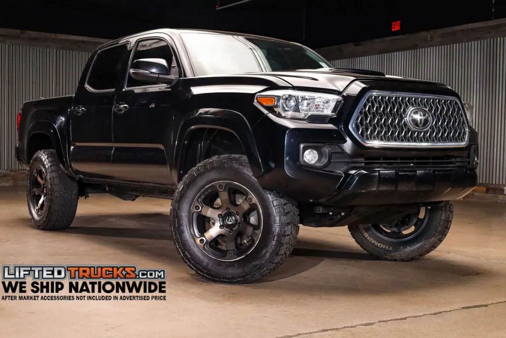 2018 Toyota Tacoma SR5 TRD Sport photo 1