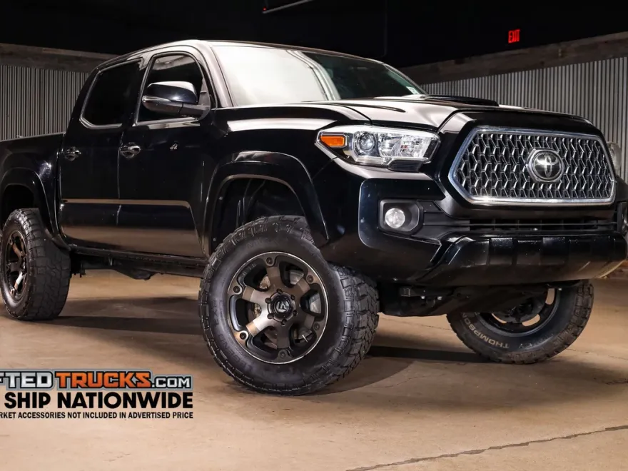 2018 Toyota Tacoma SR5 TRD Sport photo 1