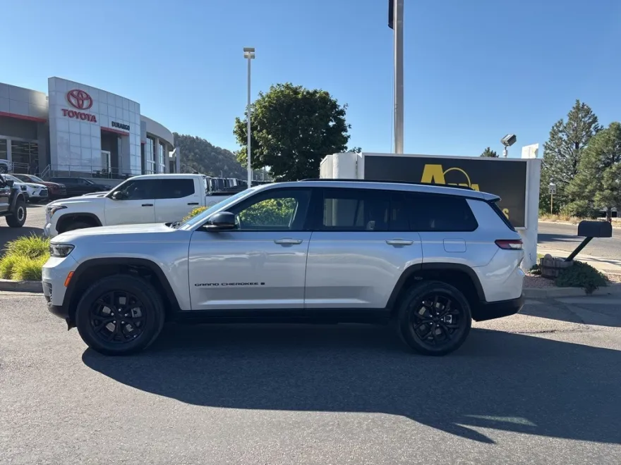 2024 Jeep Grand Cherokee Altitude photo 1