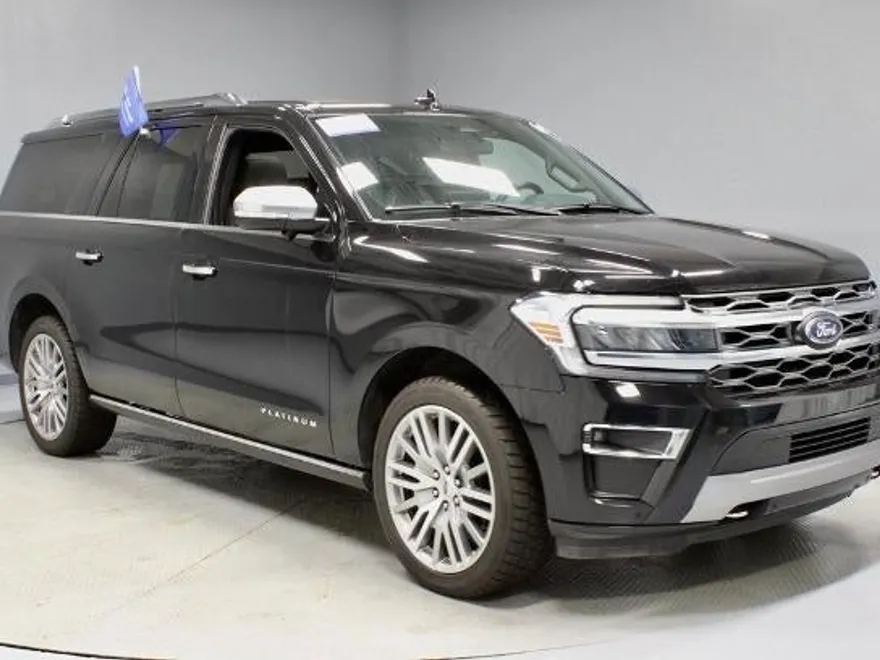 2022 Ford Expedition MAX Platinum photo 1