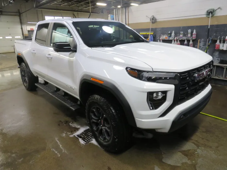 2025 Gmc Canyon Elevation photo 1