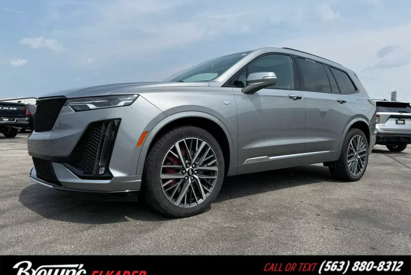 2024 Cadillac XT6 Sport photo 1