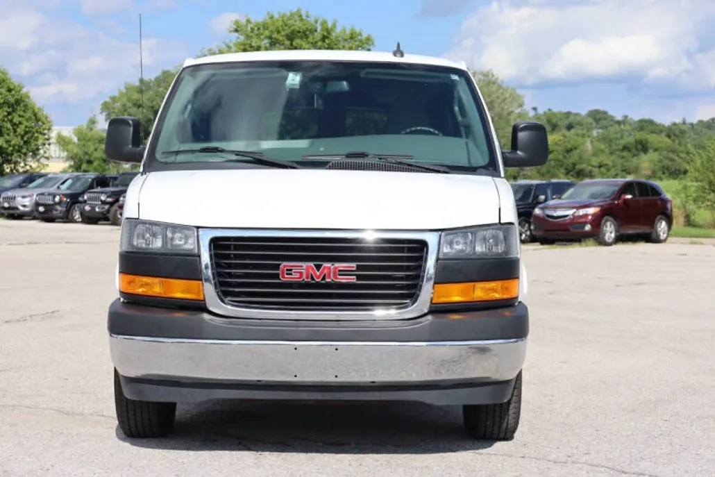 2018 Gmc Savana LT 3500 photo 1