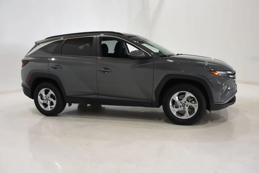 2024 Hyundai Tucson SEL photo 1