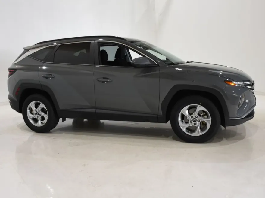 2024 Hyundai Tucson SEL photo 1