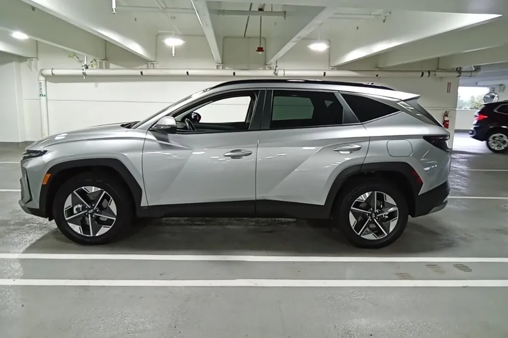 2025 Hyundai Tucson Hybrid SEL Convenience photo 1