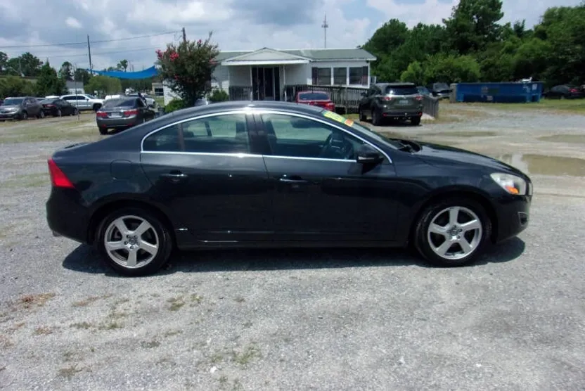 2013 Volvo S60 T5 Premier photo 1