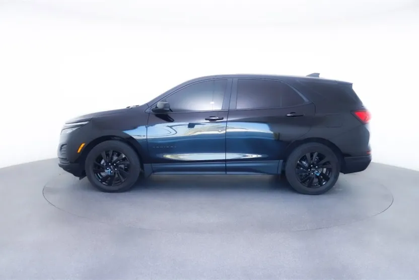 2024 Chevrolet Equinox LS photo 1