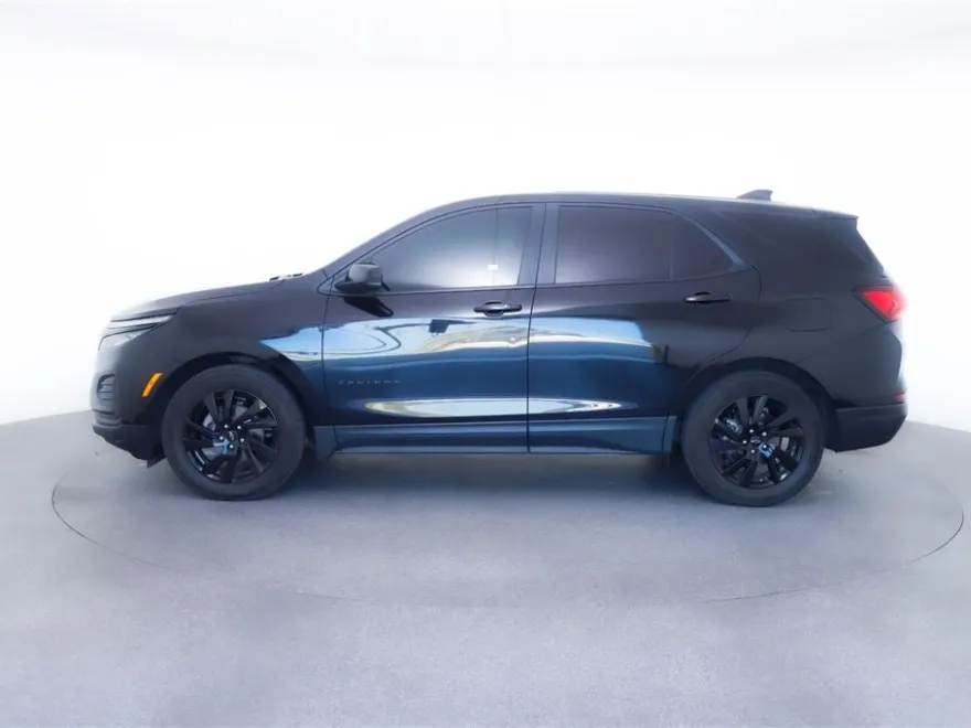 2024 Chevrolet Equinox LS photo 1
