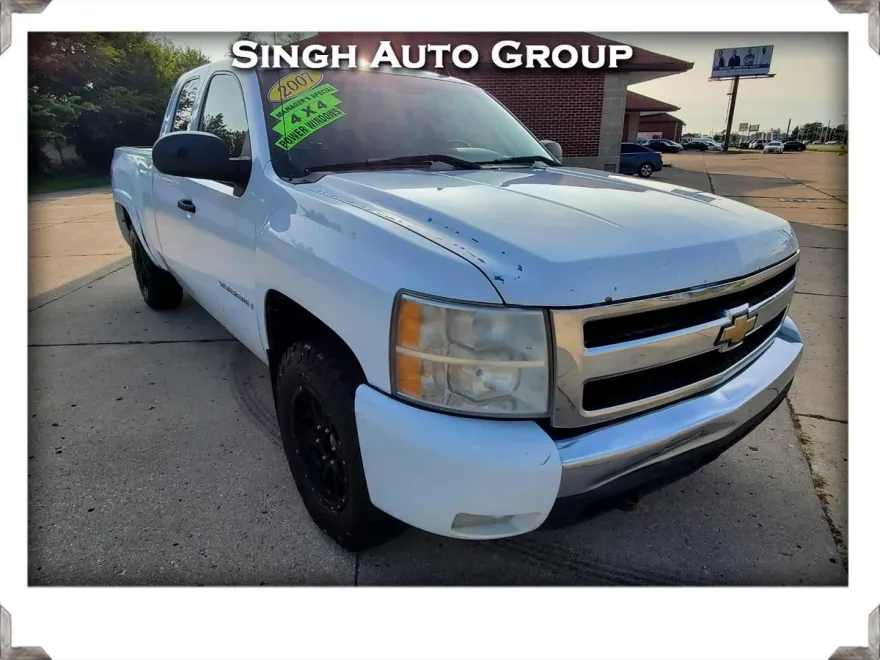2007 Chevrolet Silverado 1500 Work Truck photo 1
