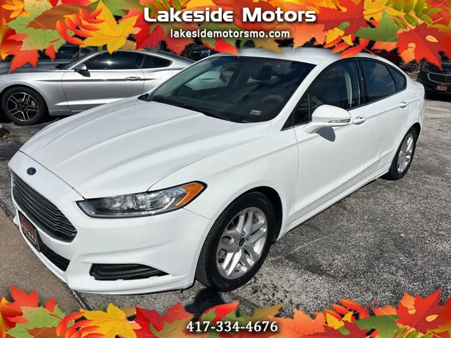 2016 Ford Fusion SE photo 1