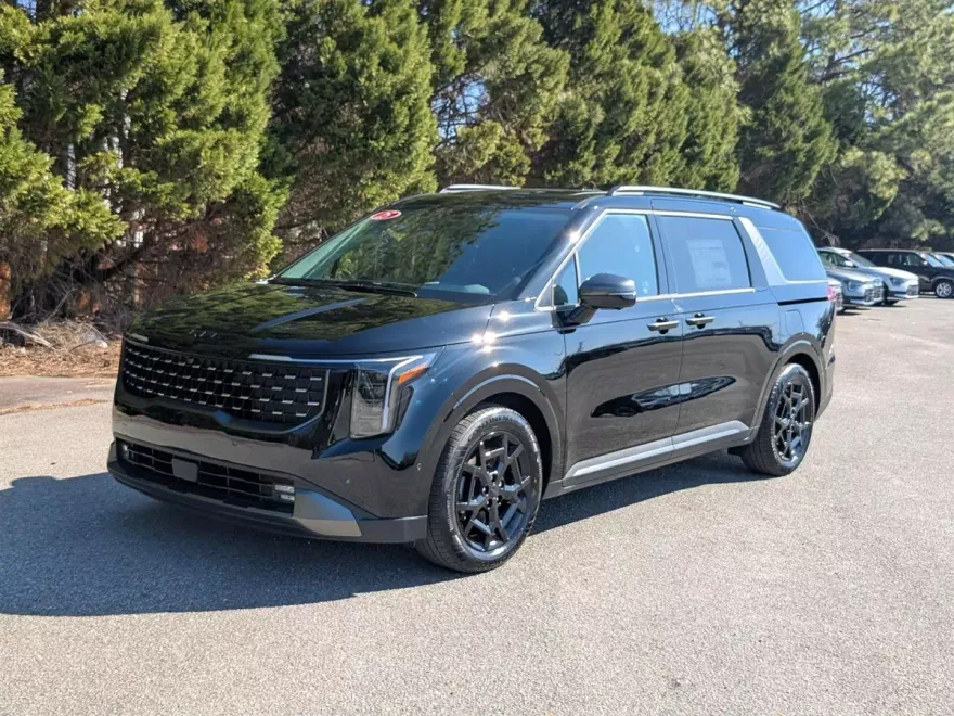 2025 Kia Carnival SX Prestige photo 1