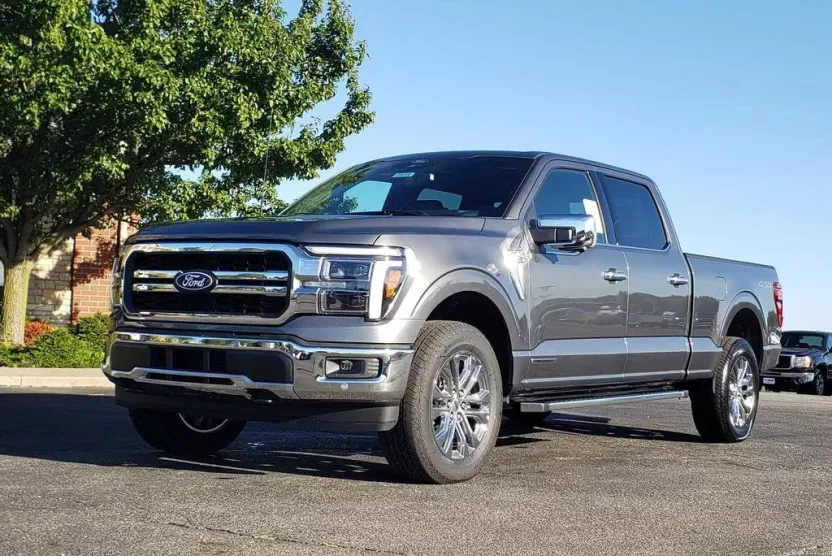2025 Ford F-150 Lariat photo 1