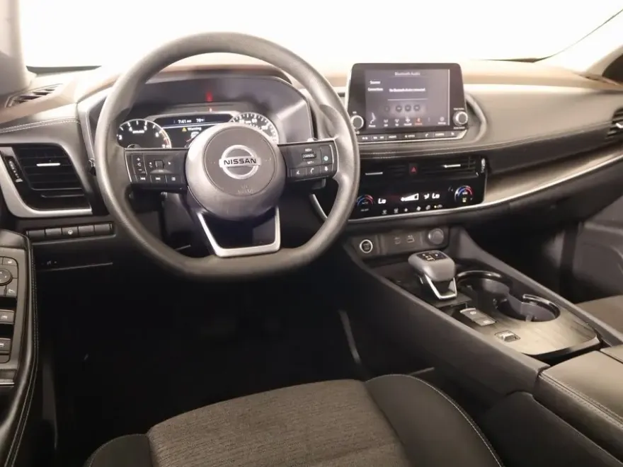 2021 Nissan Rogue SV photo 1