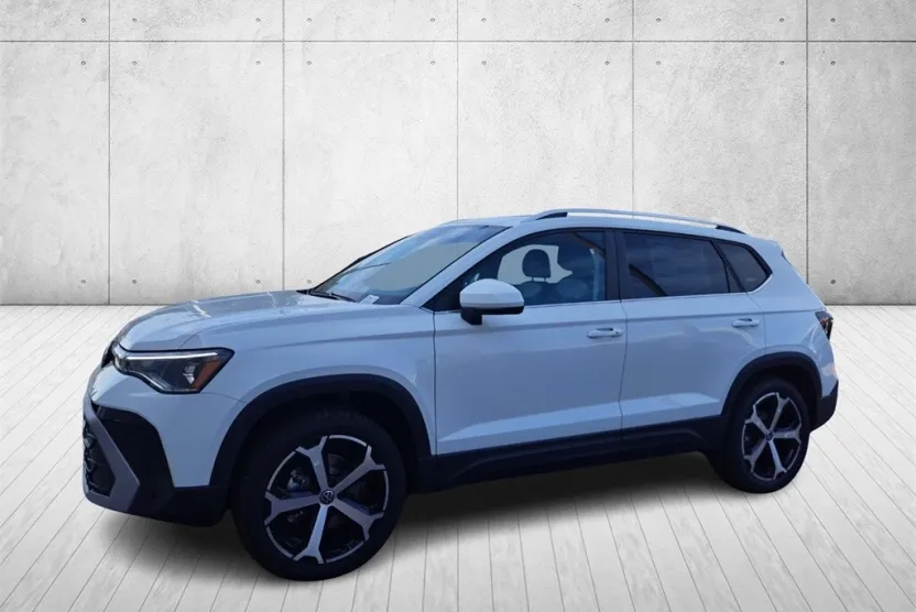 2025 Volkswagen Taos SEL photo 1