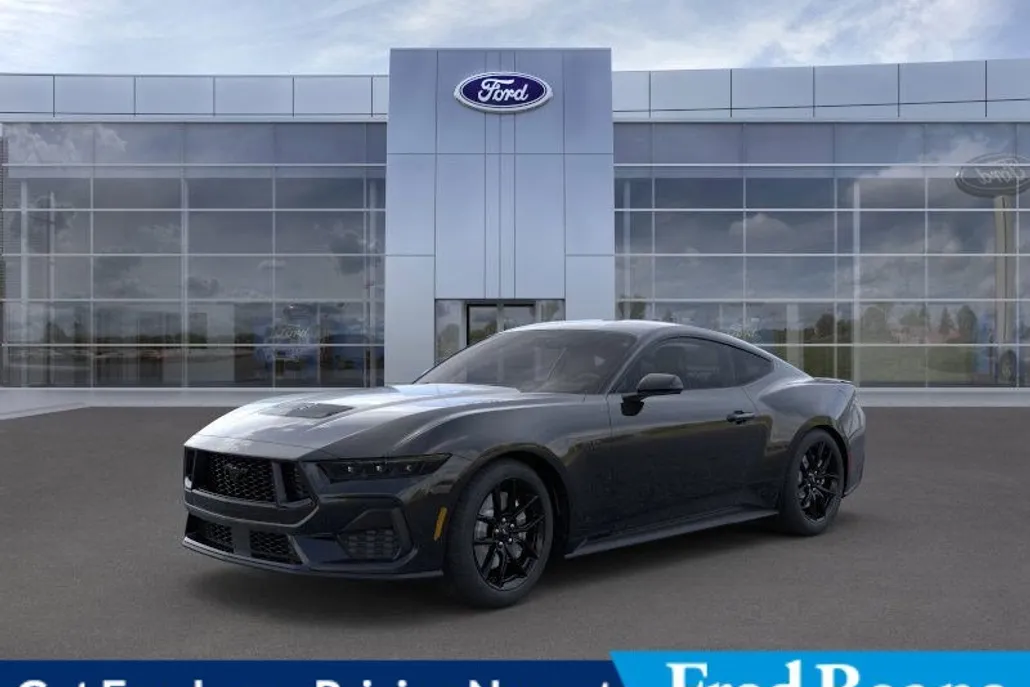2025 Ford Mustang GT photo 1