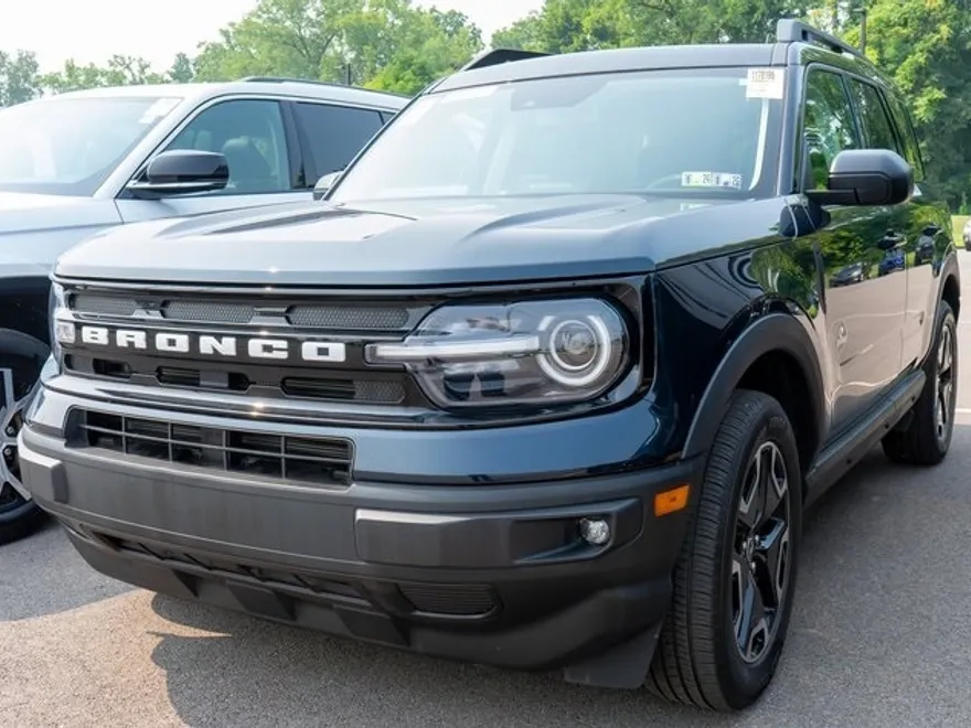 2023 Ford Bronco Sport Outer Banks photo 1