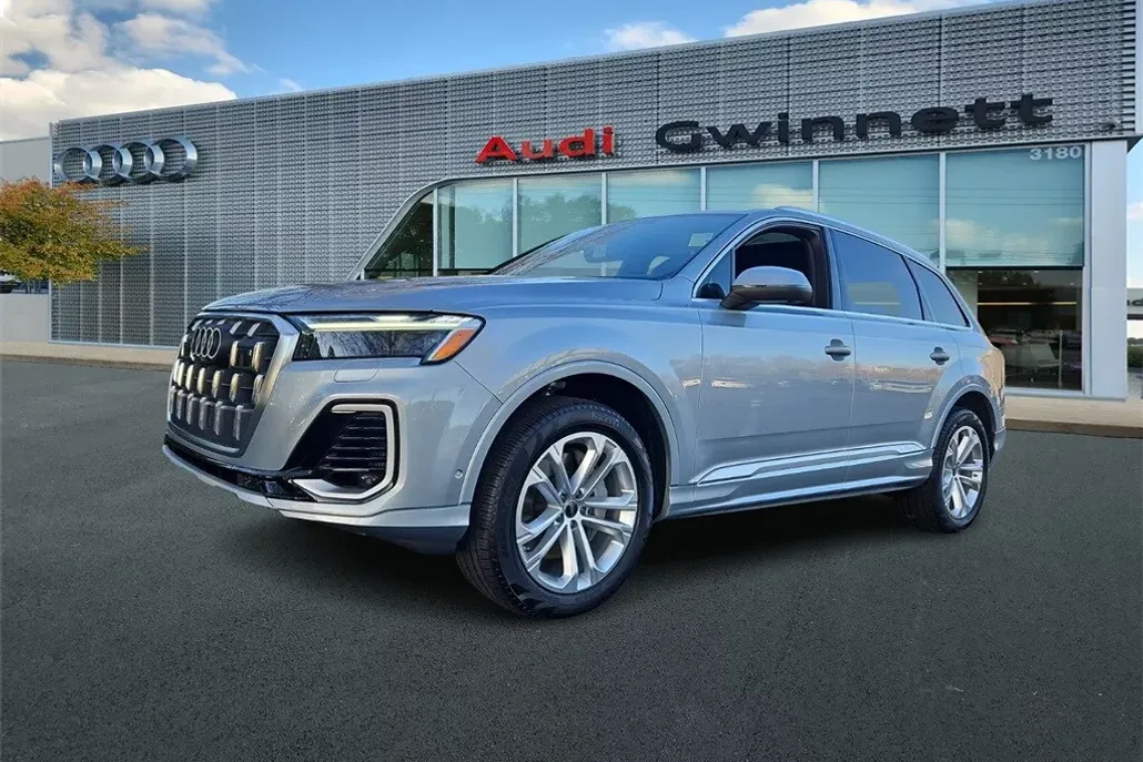 2025 Audi Q7 55 Premium Plus photo 1