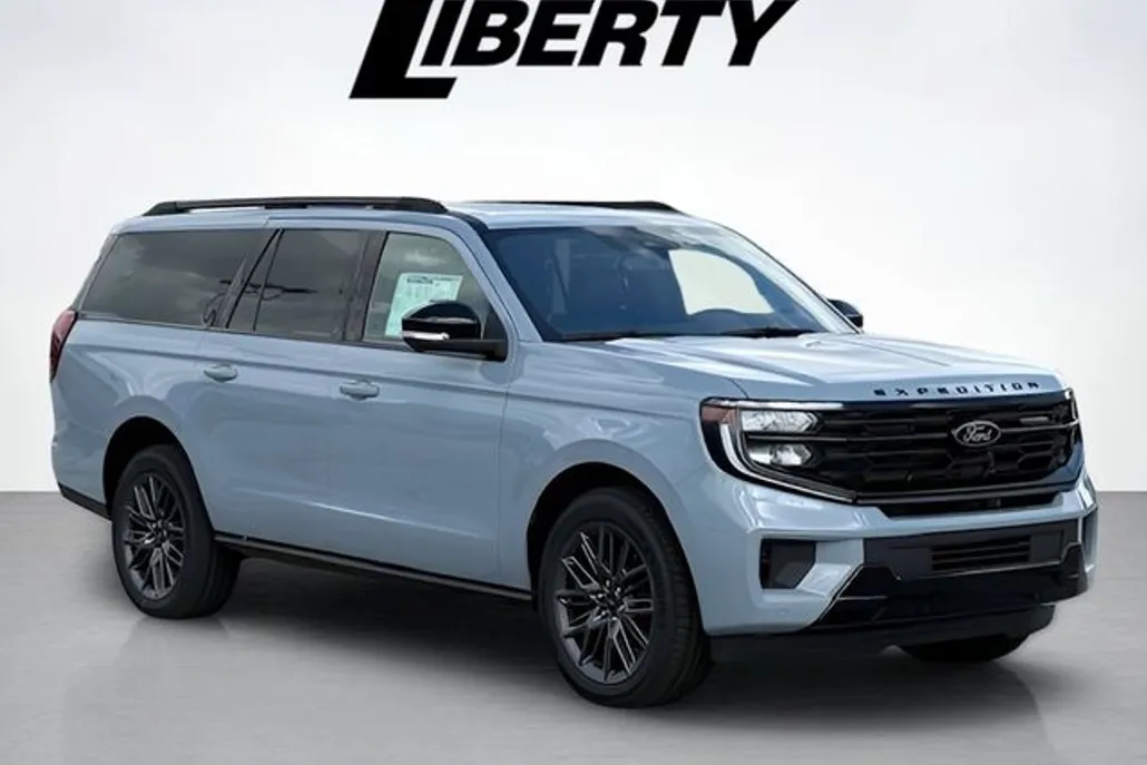 2025 Ford Expedition MAX Platinum photo 1