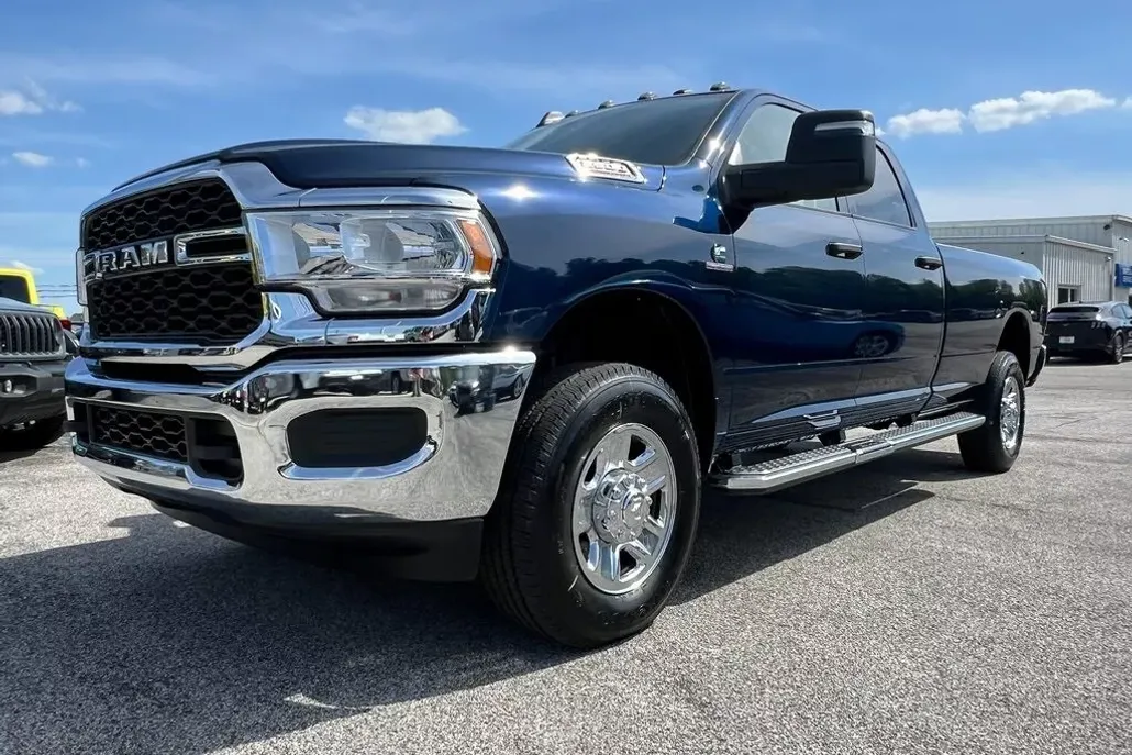 2024 Ram 2500 Tradesman photo 1