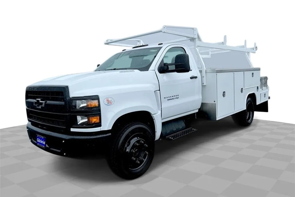2023 Chevrolet Silverado 6500HD Work Truck photo 1