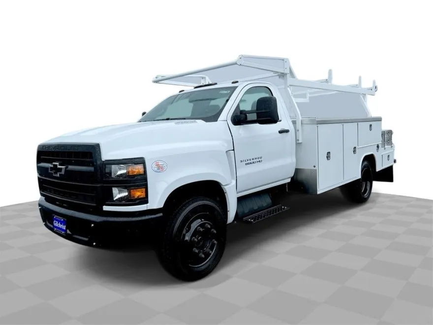 2023 Chevrolet Silverado 6500HD Work Truck photo 1
