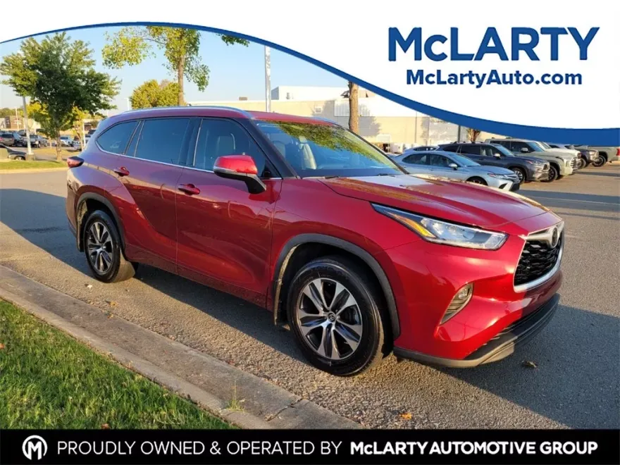 2020 Toyota Highlander XLE photo 1