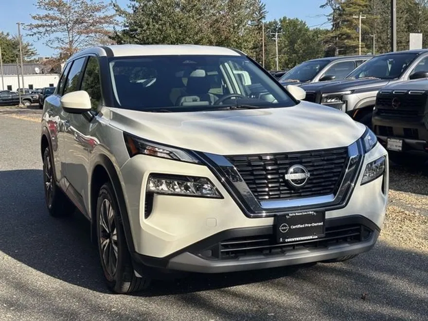 2023 Nissan Rogue SV photo 1