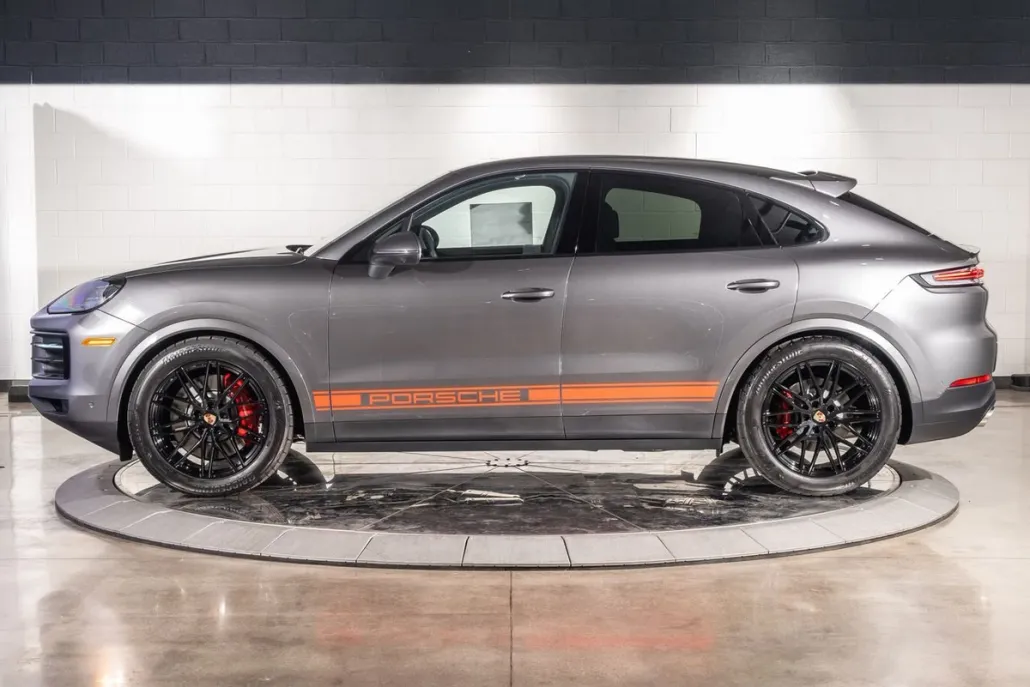 2025 Porsche Cayenne S Coupe photo 1