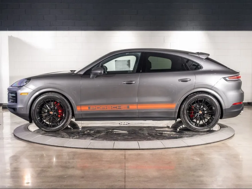 2025 Porsche Cayenne S Coupe photo 1