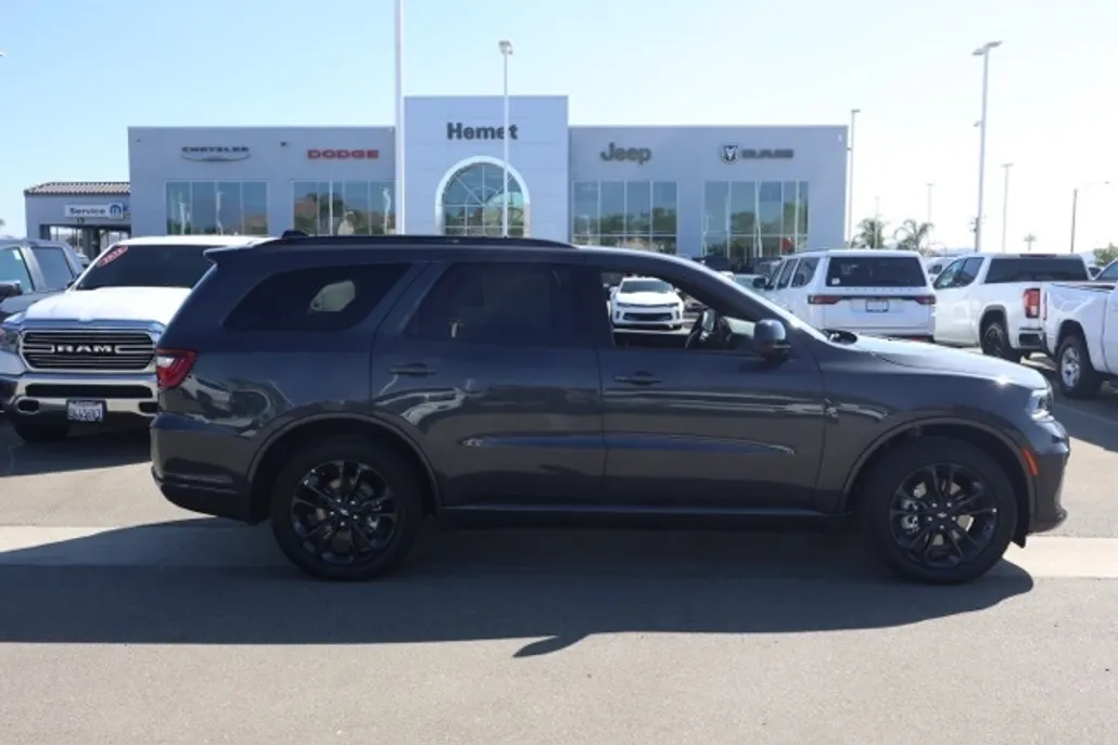 2025 Dodge Durango GT Blacktop photo 1