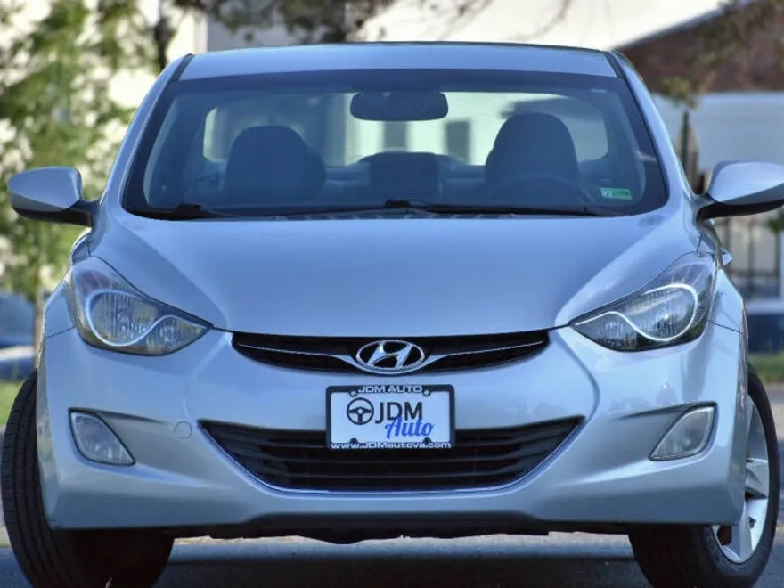 2012 Hyundai Elantra GLS photo 1