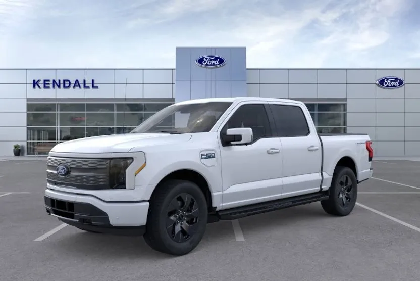 2025 Ford F-150 Lightning Lariat photo 1